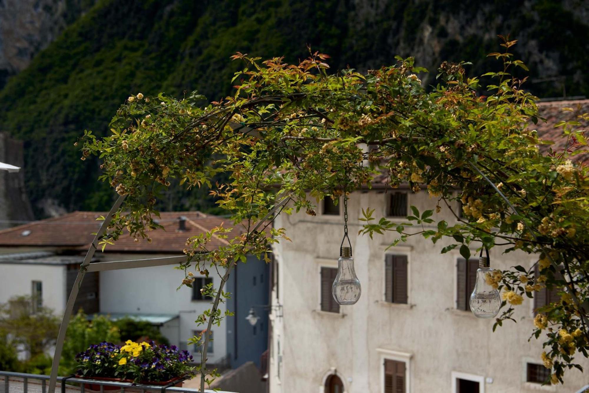 Appartamento Ania Vista Castello Tenno Eksteriør billede